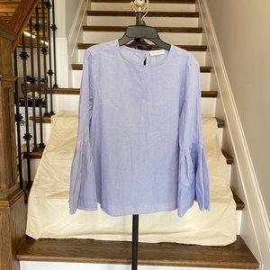 Bell sleeve top